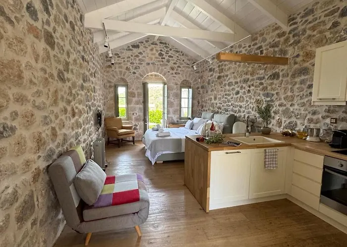 Mani Stone Apartman *