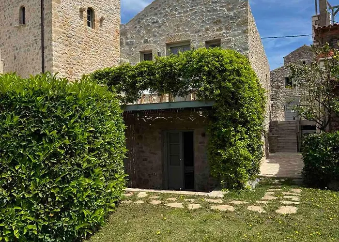 Mani Stone Ítilo